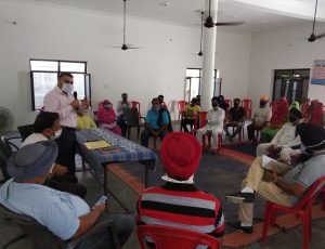 https://newsmakhani.com/hoshiarpur-administration-rolls-out-special-covid-awareness-camps-in-villages/