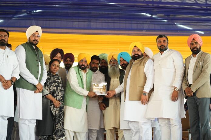 ਮੁੱਖ ਮੰਤਰੀ ਭਗਵੰਤ ਸਿੰਘ ਮਾਨ ਵੱਲੋਂ ਕਿਸਾਨਾਂ ਨੂੰ ਵੱਡੀ ਸੌਗਾਤ, ਮਾਲਵਾ ਖੇਤਰ ਦੇ ਚਾਰ ਜ਼ਿਲ੍ਹਿਆਂ ਵਿੱਚ ਪਹੁੰਚਿਆ ਨਹਿਰੀ ਪਾਣੀ